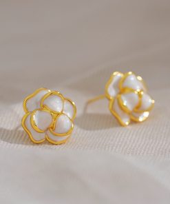 Vintage Burgundy Camellia Flower Earrings - High-End Enamel Drip Glaze Floral Design, Elegant Versatile Ear Accessories