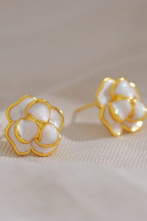 Vintage Burgundy Camellia Flower Earrings - High-End Enamel Drip Glaze Floral Design, Elegant Versatile Ear Accessories