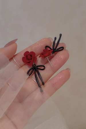 Vintage Burgundy Rose Bowknot Stud Earrings for Women, Unique Flocked Ear Clips, Light Luxury Niche Design, Elegant Accessories