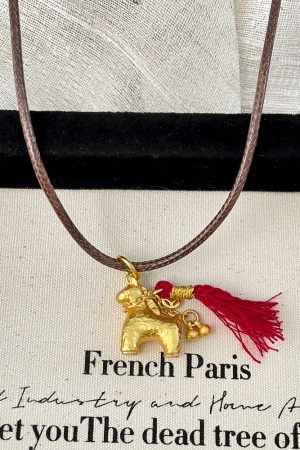 Vintage Chinese-Style Red Tassel Necklace - Small Horse Clavicle Chain, High-End Niche Jewelry for Sweaters