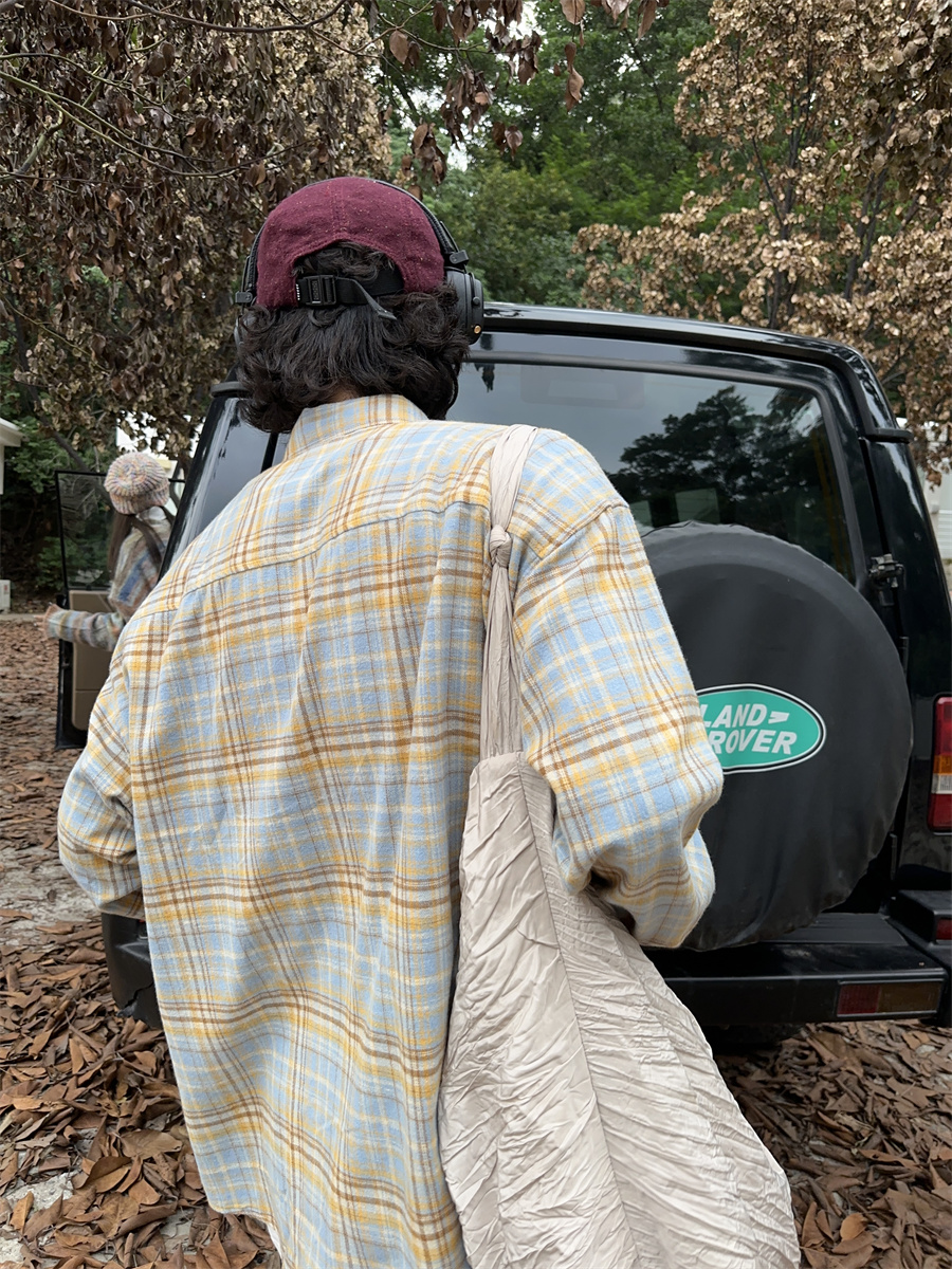 Vintage Corduroy Pocket Plaid Shirt for Men and Women - Long Sleeve Collar Jacket in Trendy Spring Autumn Style Vintage Corduroy Pocket Plaid Shirt for Men and Women - Long Sleeve Collar Jacket in Trendy Spring Autumn Style