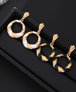 Vintage Curved Striped Silver Needle Stud Earrings for Women - Retro French Minimalist Oil Drop Design, Chic Ear Accessories