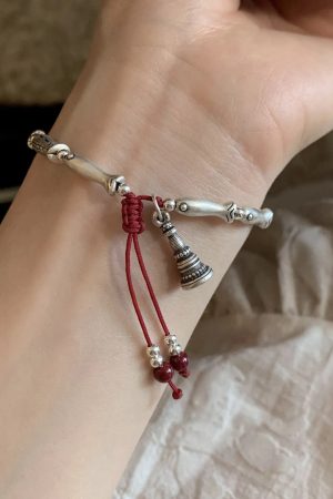 Vintage Distressed Koi Fish Chinese-Style Bracelet for Women - High-End Light Luxury Versatile Hand Accessory Trend 2025