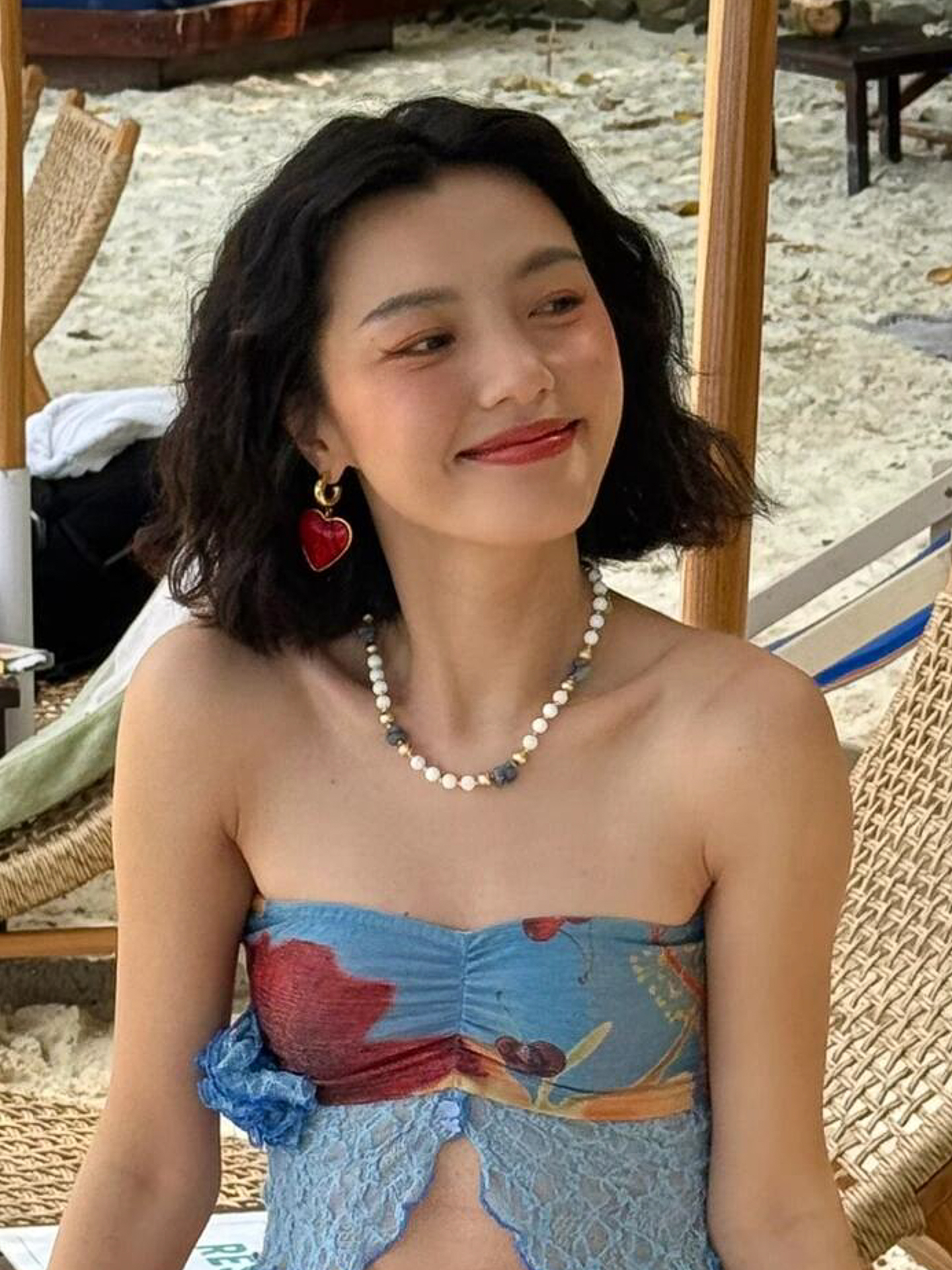 Vintage Distressed Red Heart Stud Earrings - Minimalist Light Luxury Accessories for Unique Personal Style Vintage Distressed Red Heart Stud Earrings - Minimalist Light Luxury Accessories for Unique Personal Style