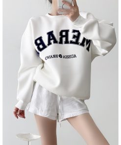 Vintage Drop Shoulder Casual Sweatshirt for Women with Patch Embroidery, Round Neck Pullover - Perfect for Spring and Autumn Fashion