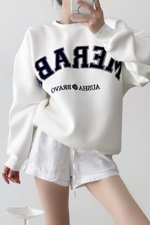Vintage Drop Shoulder Casual Sweatshirt for Women with Patch Embroidery, Round Neck Pullover - Perfect for Spring and Autumn Fashion