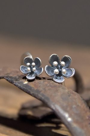 Vintage Ethnic Style Silver Flower Ring - Adjustable Artistic Fashion Jewelry for Women