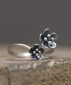 Vintage Ethnic Style Silver Flower Ring - Adjustable Artistic Fashion Jewelry for Women