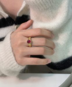 Vintage Floating French Imitation Ruby Ring for Women, Niche Design, High-End Titanium Steel, Non-Fading Jewelry Statement Piece