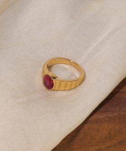Vintage Floating French Imitation Ruby Ring for Women, Niche Design, High-End Titanium Steel, Non-Fading Jewelry Statement Piece