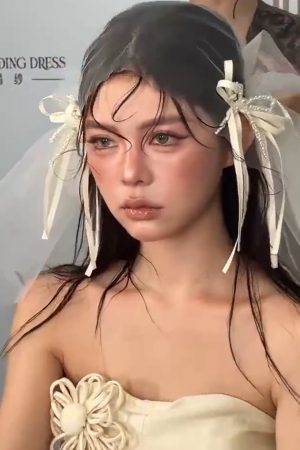 Vintage French Bow Pearl Hairpin Veil - Luxurious High-End Bride Hair Accessory for Proposal and Wedding