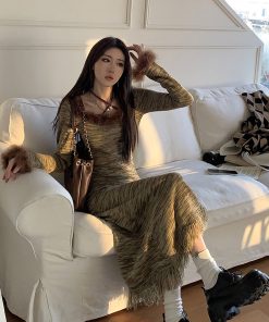 Vintage French Fluffy Tassel Striped Long Sleeve Dress for Women - Waist-Cinching Elegant Autumn Winter Style with Inner Layer Skirt