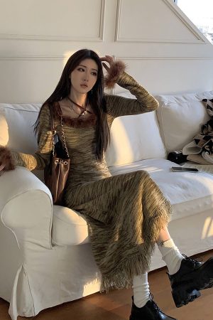 Vintage French Fluffy Tassel Striped Long Sleeve Dress for Women - Waist-Cinching Elegant Autumn Winter Style with Inner Layer Skirt