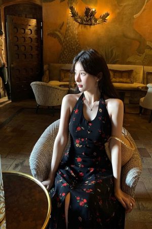 Vintage French Halter Rose Print Dress for Women, Elegant Waist-Cinching Summer Dress, High-Quality Vacation Style, Floral Design