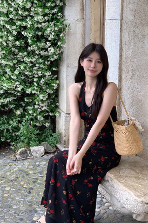 Vintage French Halter Rose Print Dress for Women, Elegant Waist-Cinching Summer Dress, High-Quality Vacation Style, Floral Design