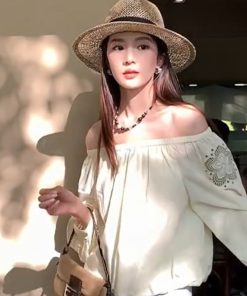 Vintage French Hollowed-Out Flat-Brimmed Straw Jazz Hat for Women - Ideal for Beach Vacations, Sun Protection, and Photo Shoots