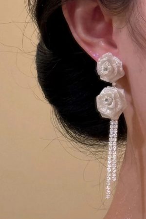 Vintage French Lace Rose Tassel Earrings - Elegant Studs with Light Luxury and Sweet Charm for Fashion Lovers