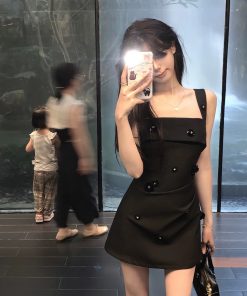 Vintage French Square Neck Camisole Dress, Waist-Cinching, High-End Design, Spicy Girl Style, Short Skirt, Women's Fashion