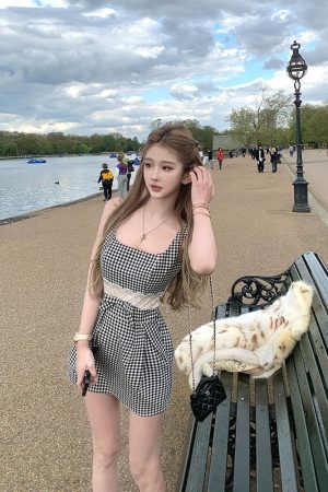 Vintage French-Style Checkered Dress for Women with Square Collar, Spliced Lace, Bow, and Short Skirt - Perfect for Summer