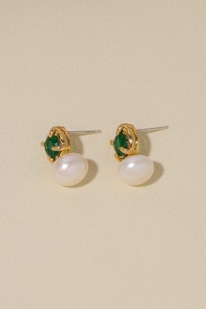 Vintage French Style Freshwater Pearl Earrings for Women - High-End Zircon Emerald Studs & Clip-On Design