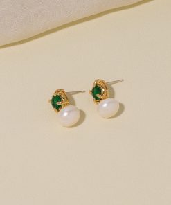 Vintage French Style Freshwater Pearl Earrings for Women - High-End Zircon Emerald Studs & Clip-On Design