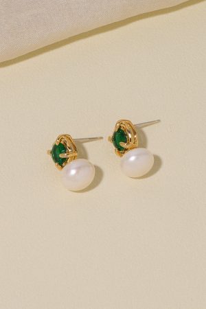 Vintage French Style Freshwater Pearl Earrings for Women - High-End Zircon Emerald Studs & Clip-On Design