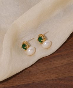 Vintage French Style Freshwater Pearl Earrings for Women - High-End Zircon Emerald Studs & Clip-On Design