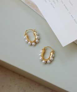 Vintage French-Style Gold-Plated Round Pearl Earrings - High-End European-American Minimalist Fashion for Commuting