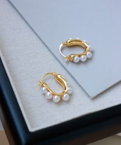 Vintage French-Style Gold-Plated Round Pearl Earrings - High-End European-American Minimalist Fashion for Commuting