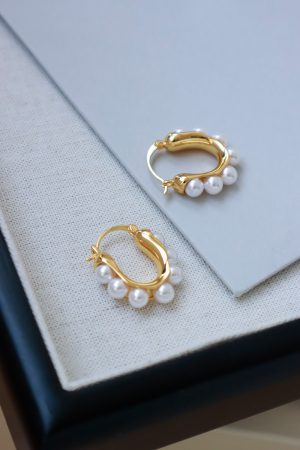 Vintage French-Style Gold-Plated Round Pearl Earrings - High-End European-American Minimalist Fashion for Commuting