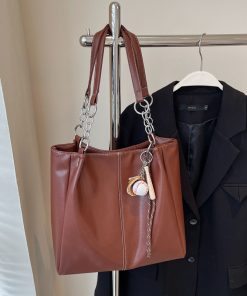 Vintage French-Style Large Capacity Tote Bag for Women - Spring/Summer 2025 Fashion Shoulder Bag for Students and Commuters