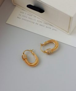 Vintage French-Style Multi-Layer Twisted Oval Ear Clips with Micro-Inlaid Diamonds - High-End Niche Design Earrings