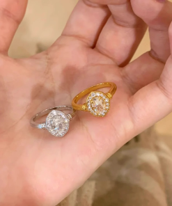 Vintage French-Style Sparkling Pigeon Egg Ring for Women, Niche Design, Fashionable and Versatile Light Luxury Accessory