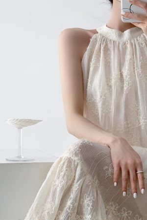 Vintage French White Lace Halter Dress - Sexy Sleeveless Off-Shoulder Flared Long Dress for Spring Summer Fashion