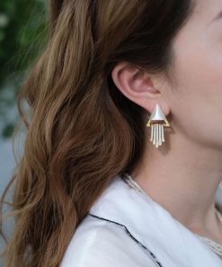 Vintage Geometric Triangular Cat-Eye Stone Earrings with White Tassel, Floating FLOAT Design, High-End Ear Clips for Women