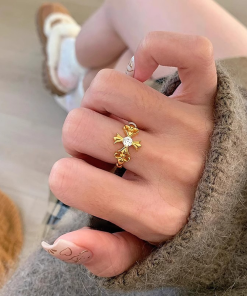 Vintage Gold Cross Iris Flower Ring for Women - High-End Versatile Finger Ring, 2025 Luxury Fashion Accessory