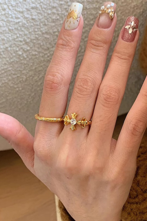 Vintage Gold Cross Iris Flower Ring for Women - High-End Versatile Finger Ring, 2025 Luxury Fashion Accessory
