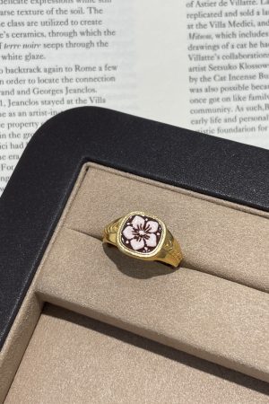 Vintage Gold Square Flower Ring with Fine Chain and Steel Beads - Oversized Stacking Ring for Women, Boho Chic Style