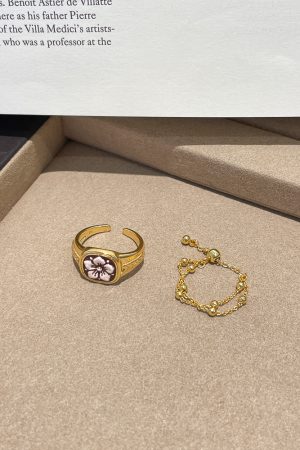 Vintage Gold Square Flower Ring with Fine Chain and Steel Beads - Oversized Stacking Ring for Women, Boho Chic Style