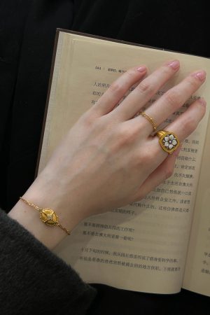 Vintage Gold Square Flower Ring with Fine Chain and Steel Beads - Oversized Stacking Ring for Women, Boho Chic Style