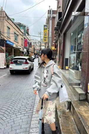 Vintage Gray Hooded Sweatshirt for Women with Fleece, Polka Dot Dog Print, High Street Style, Casual Fall Fashion Hoodie