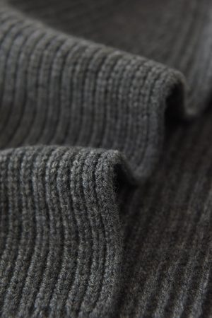 Vintage Gray Wool Shawl Scarf - Versatile Fashionable Warm Neck Accessory for Stylish Outfits - Perfect for 90s and Y2K Looks