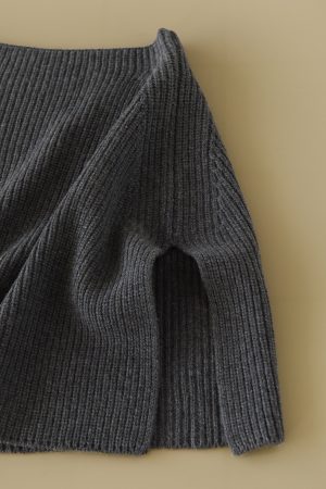 Vintage Gray Wool Shawl Scarf - Versatile Fashionable Warm Neck Accessory for Stylish Outfits - Perfect for 90s and Y2K Looks