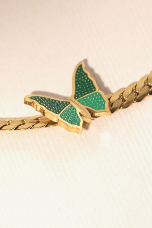 Vintage Green Butterfly Choker Necklace in Titanium Steel, Minimalist Cuban Flat Design, High-End Light Luxury for European and American Style
