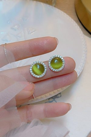 Vintage Green Cat's Eye Stone Earrings for Women - High-End Light Luxury Round Design, Fresh Niche Style Gift