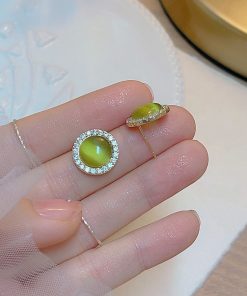 Vintage Green Cat's Eye Stone Earrings for Women - High-End Light Luxury Round Design, Fresh Niche Style Gift