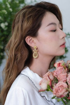Vintage Harp Earrings for Women - French Court Style Long Ear Clips, Niche Musical Instrument Design, Unique Fashion Jewelry