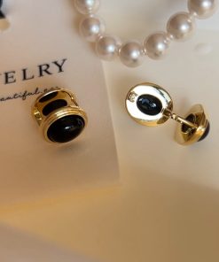 Vintage High-End Black Agate Earrings - Niche Design Versatile Ear Clips for Timeless Elegance