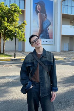 Vintage High Street Blue Washed Denim Jacket for Men - Loose Fit Versatile Autumn Outerwear