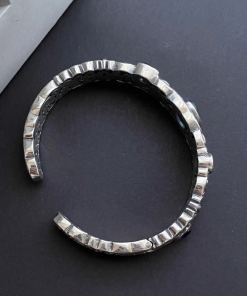 Vintage Hollow Carved Blue Topaz Bracelet for Women - 2025 Retro High-End Jewelry, Exquisite Versatile Design